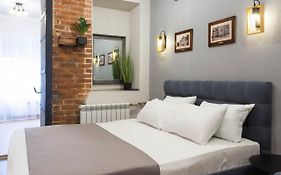 Cozy Apartment In The Center - Podilskyi Lane 7